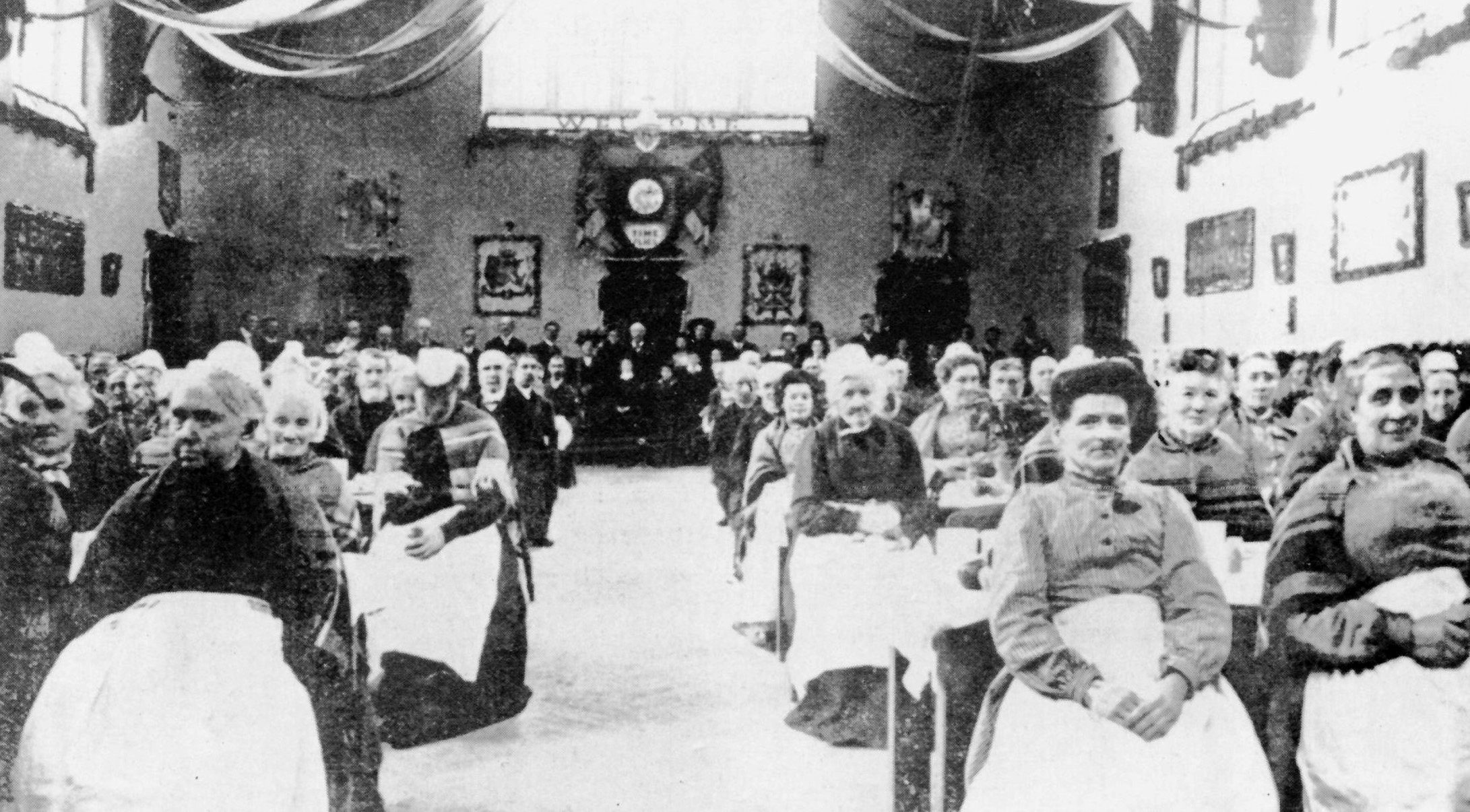 Hastings_Workhouse_Christmas_Day_1909._-_Copy_3.jpg